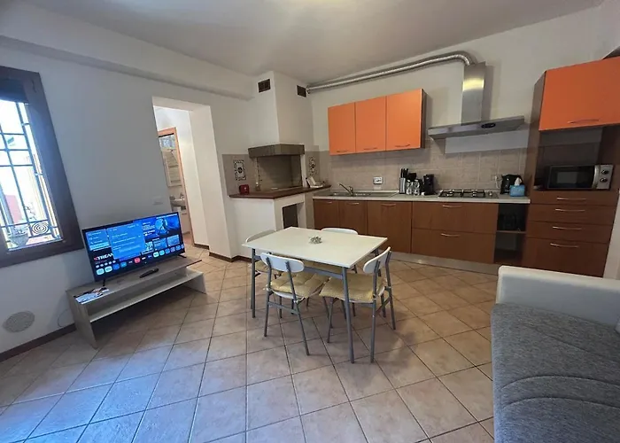 Living Apartment-centro Storico-autodromo 公寓 伊莫拉