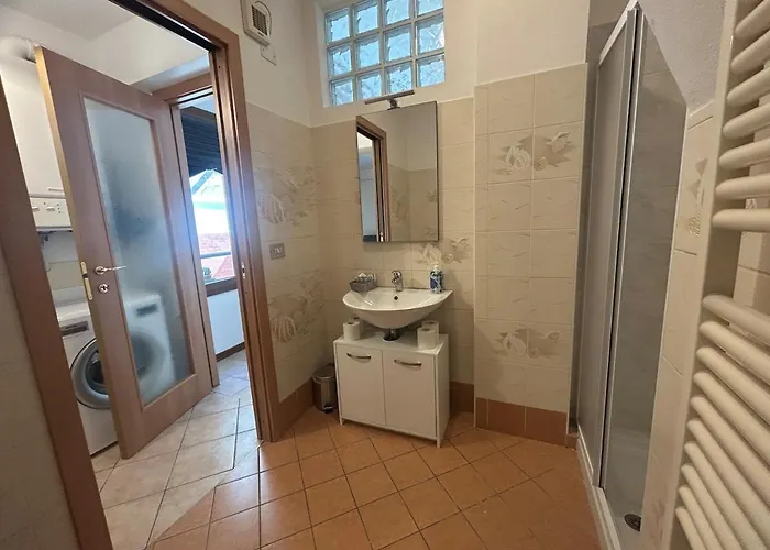 公寓 Living Apartment-centro Storico-autodromo 伊莫拉